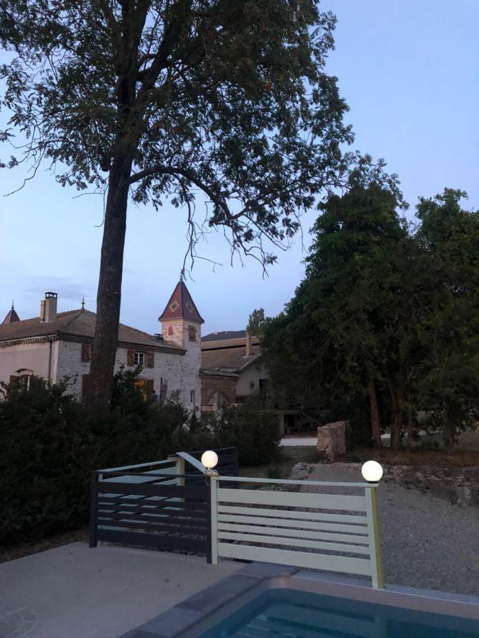 לינה וארוחת בוקר Ourches Domaine Des Chabriers מראה חיצוני תמונה