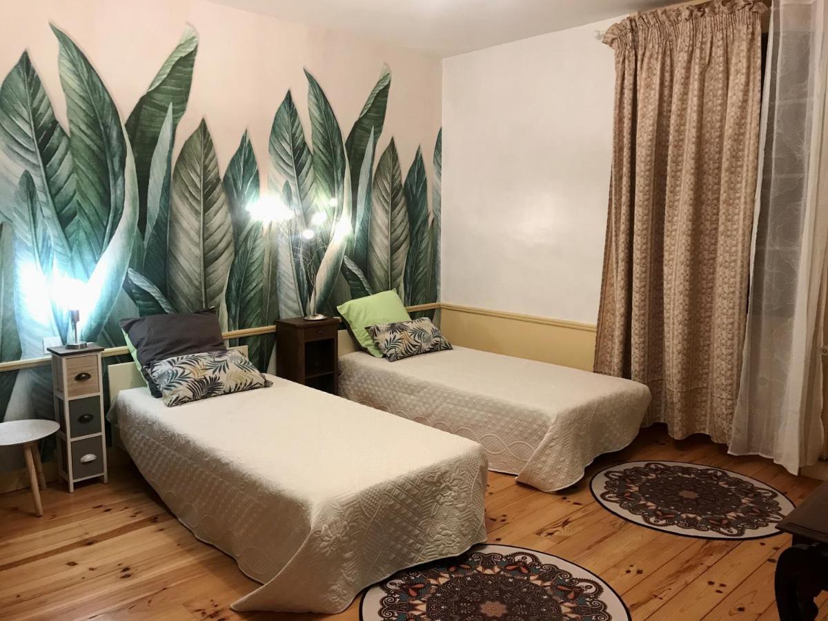 לינה וארוחת בוקר Ourches Domaine Des Chabriers מראה חיצוני תמונה