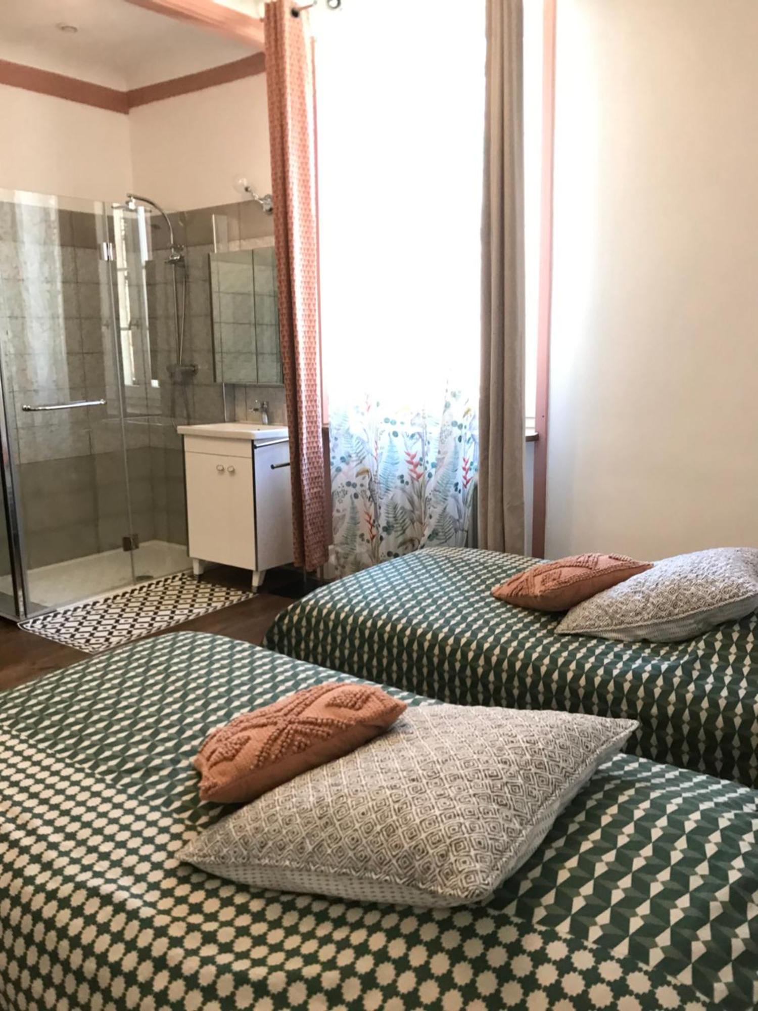 לינה וארוחת בוקר Ourches Domaine Des Chabriers מראה חיצוני תמונה